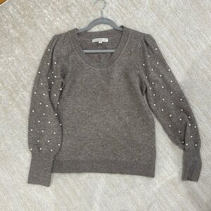 Soft sweater with pearl details